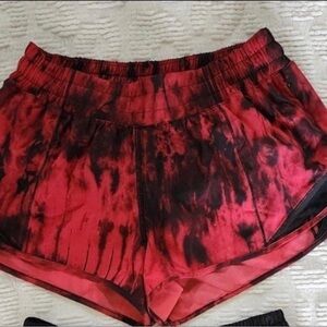 lululemon hotty hot shorts size 6